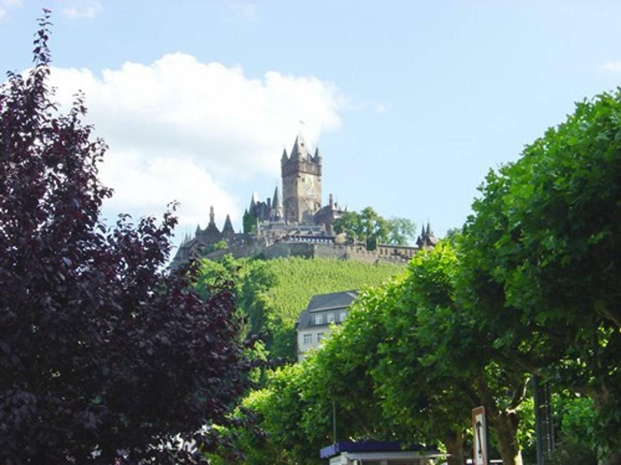 Living Above The Roofs Of Cochem Lejlighed Eksteriør billede
